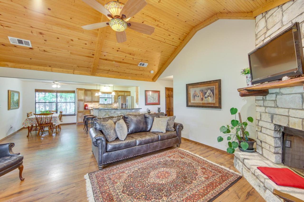 Dog-Friendly Wills Point Home With Grill On 10 Acres 캔턴 외부 사진